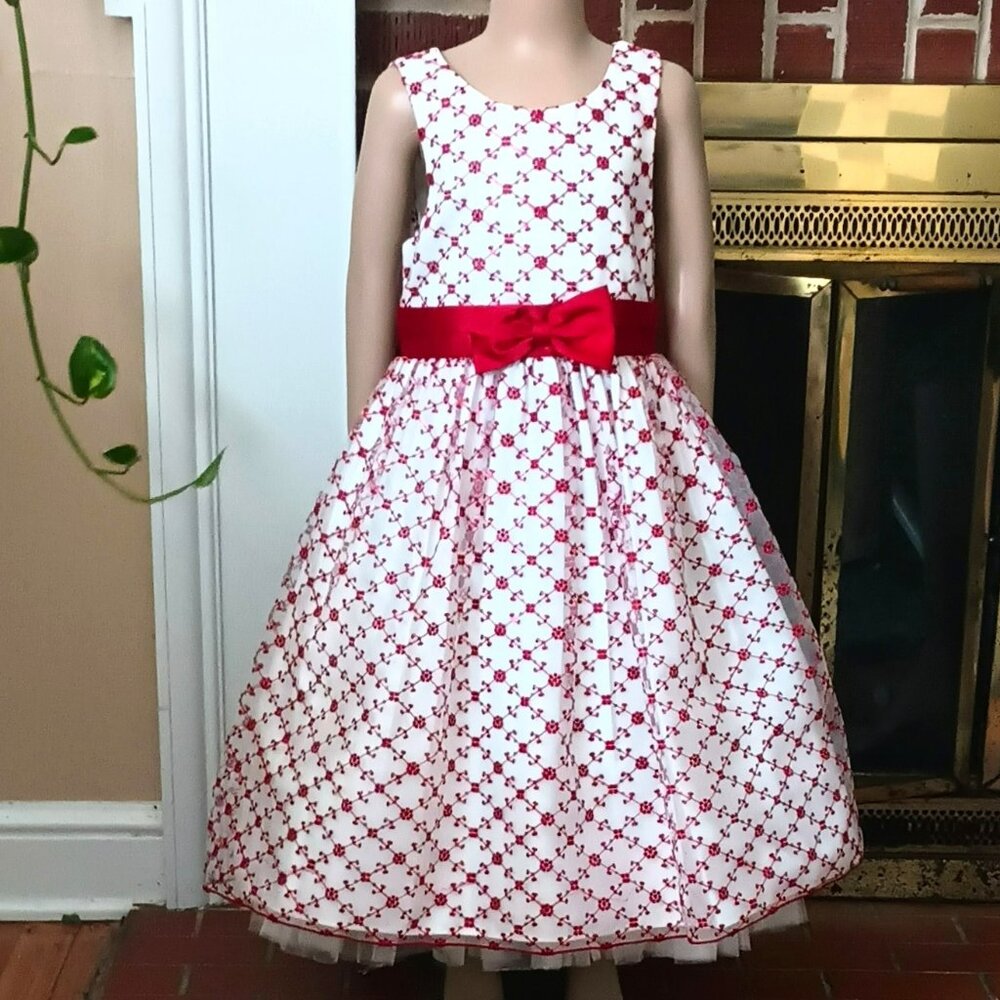 Embroidered Floral Lattice Holiday Dress 8 Sleeveless Red White Sheer Sequin